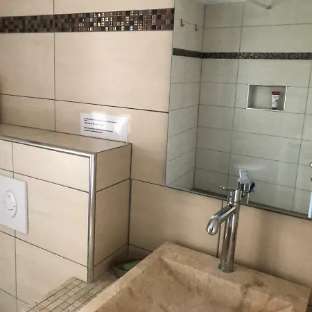 De Lattre De Tassigny Apartman